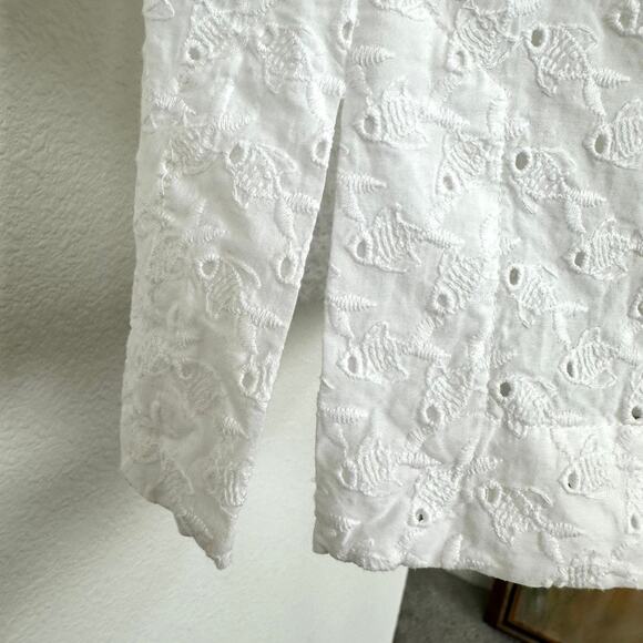 Lilly Pulitzer White Eyelet Fish Pattern Top Size S - Excellent Condition - Picture 6 of 8